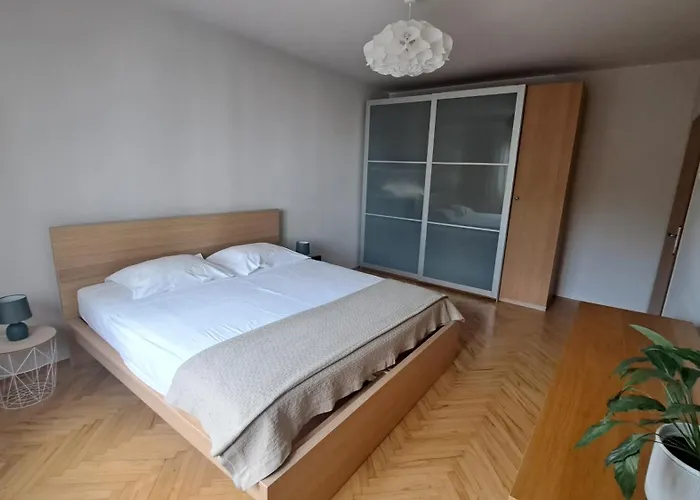 Apartment Opatija אופטיה